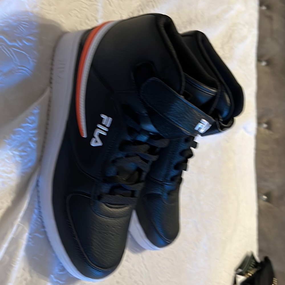 Fila mens sneaker size 9